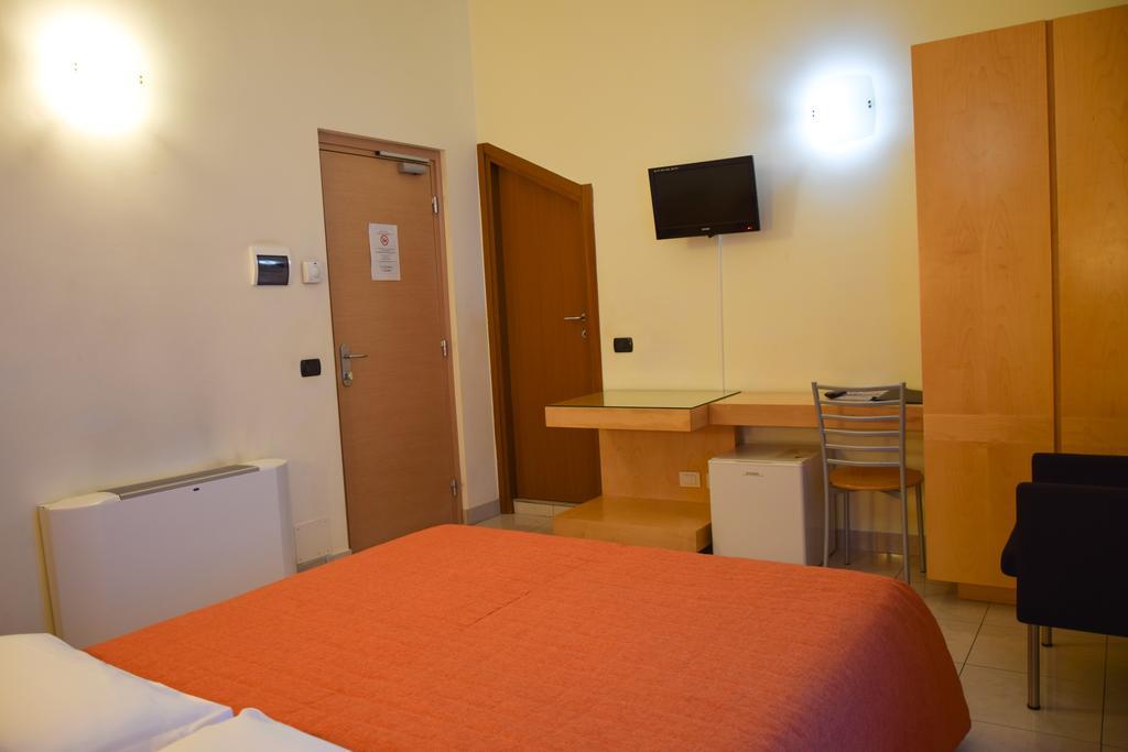 Hotel Losanna Milan Exterior photo