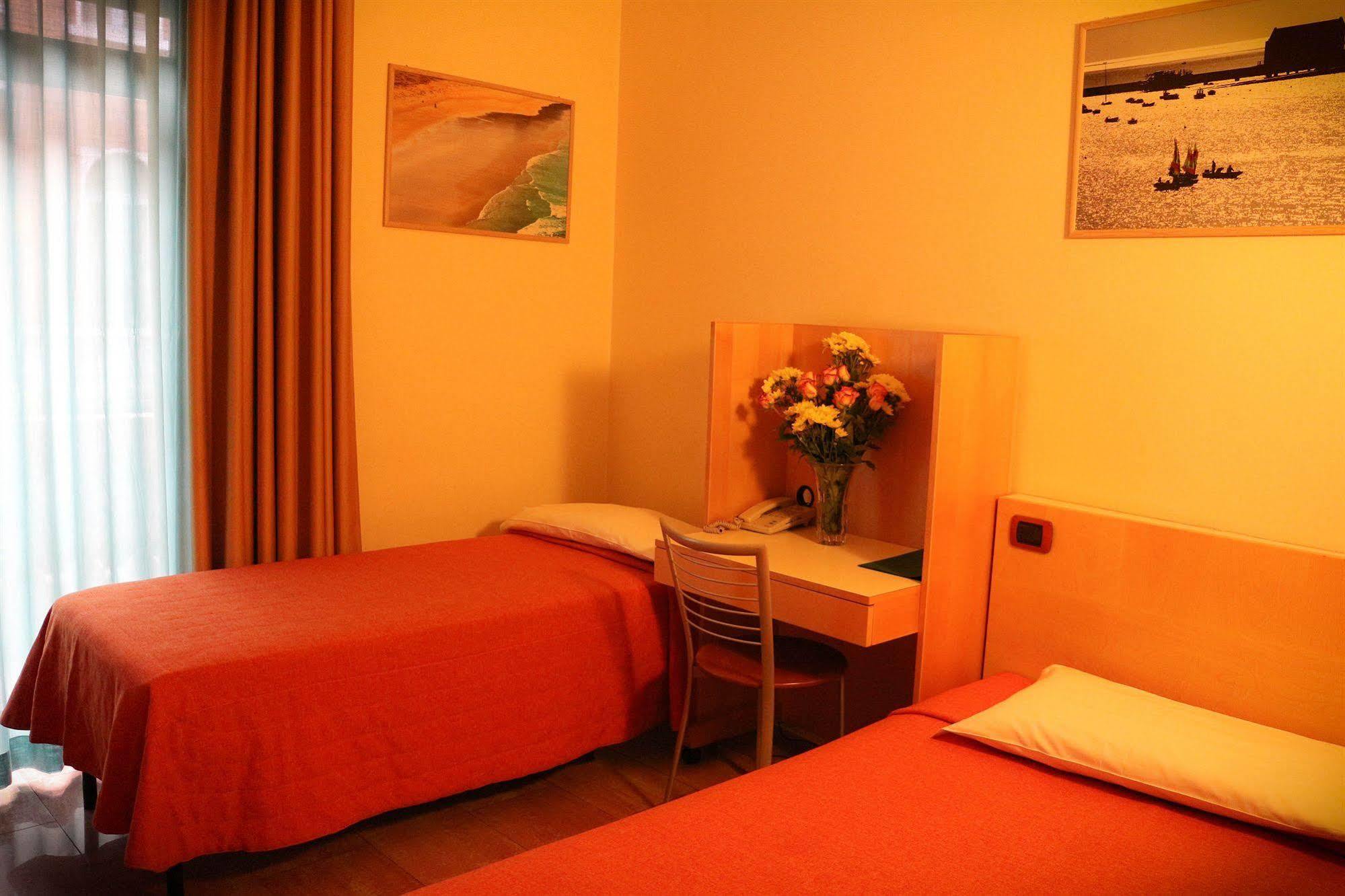 Hotel Losanna Milan Exterior photo